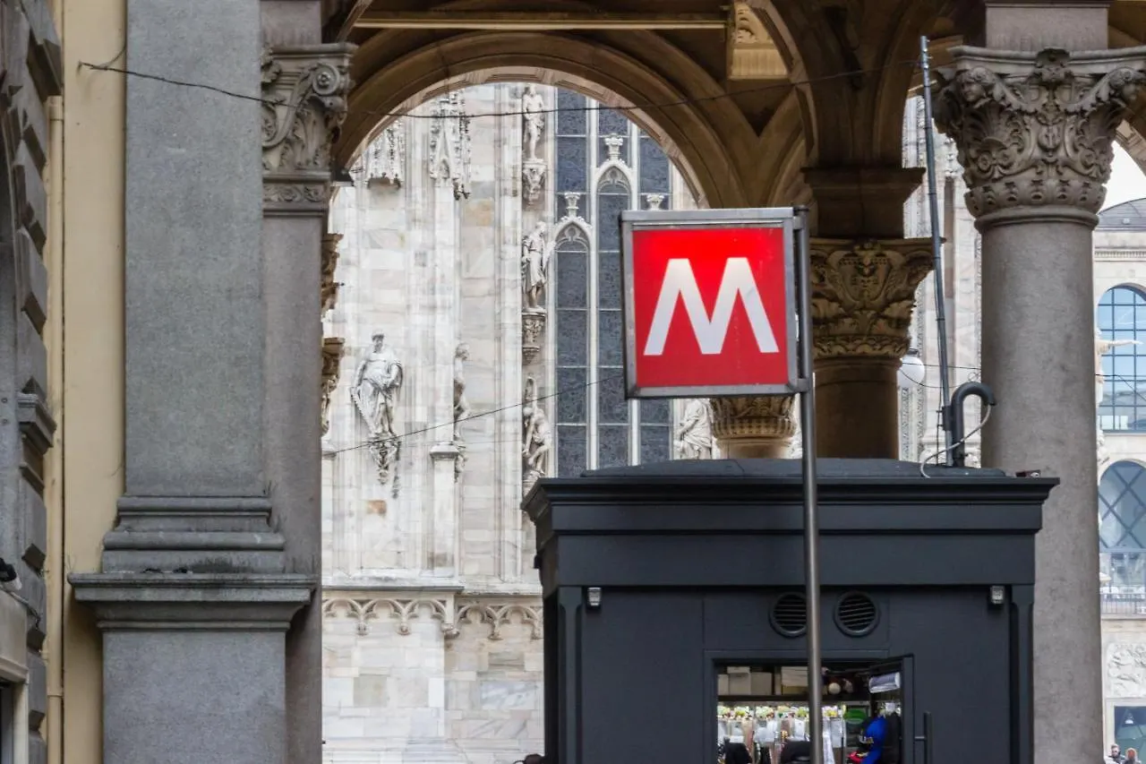 Апарт-отель Bmore Duomo - Luxury Apartments Near Duomo Милан