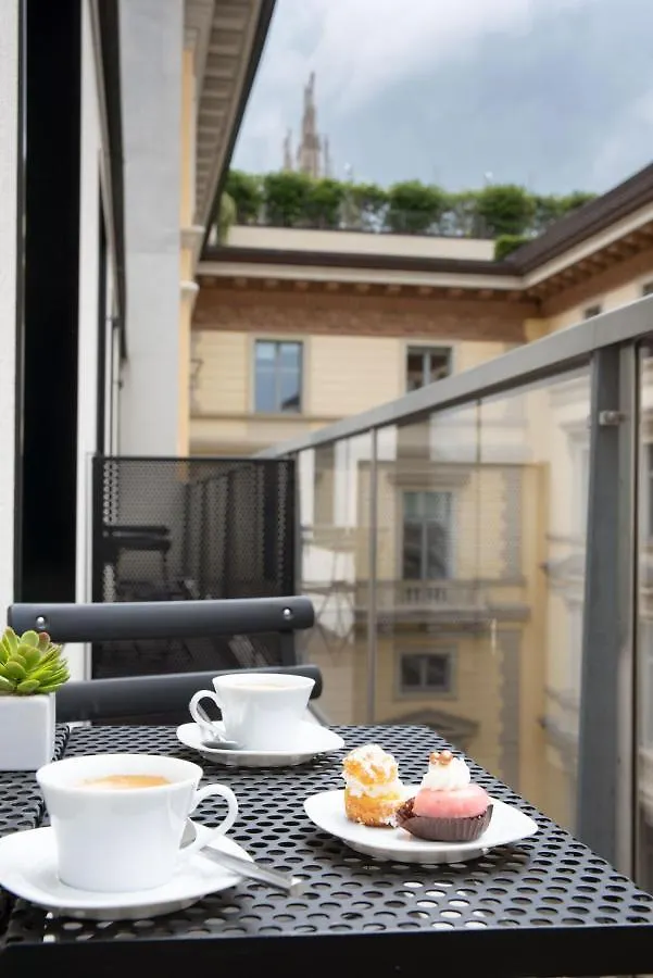 Bmore Duomo - Luxury Apartments Near Duomo Милан Апарт-отель