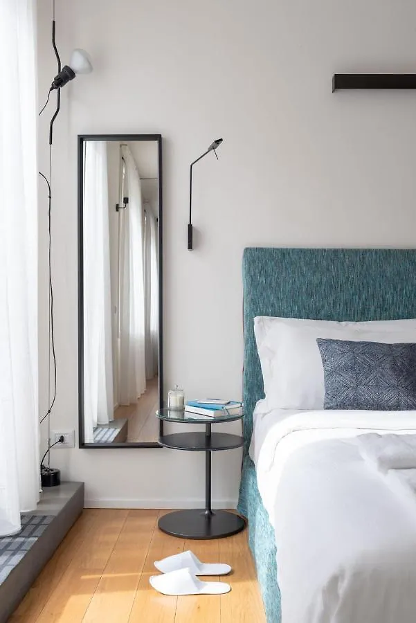 Bmore Duomo - Luxury Apartments Near Duomo Милан