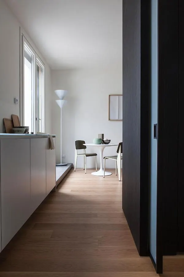 Bmore Duomo - Luxury Apartments Near Duomo Милан Италия