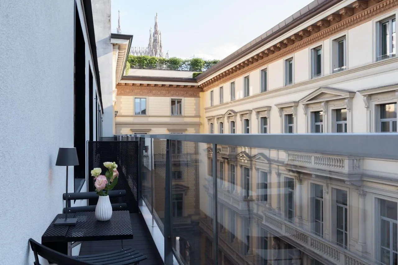 Bmore Duomo - Luxury Apartments Near Duomo ミラノ アパートホテル