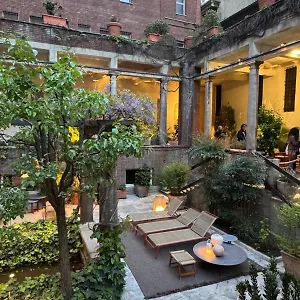 Hostel New Generation Center, Milan