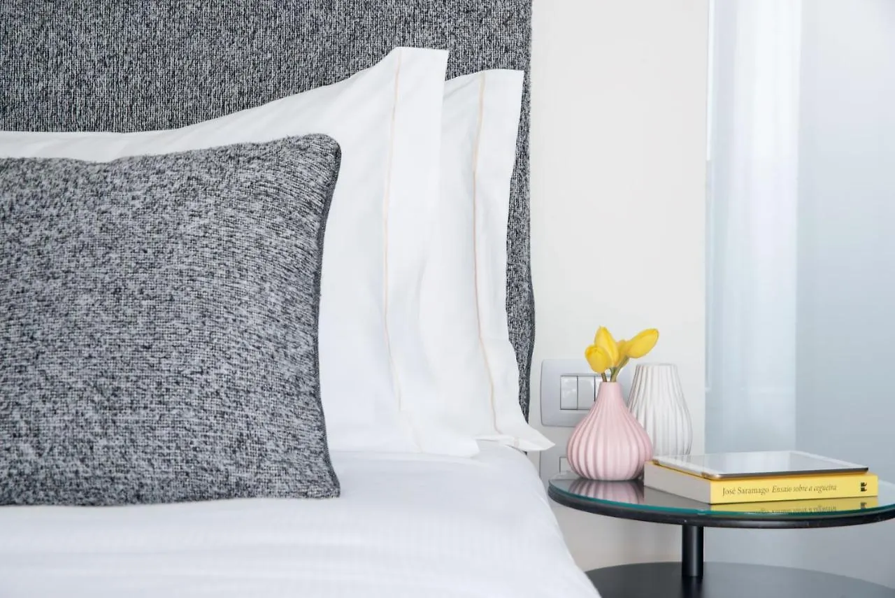 Bmore Duomo - Luxury Apartments Near Duomo Mailand 0*,  Italien